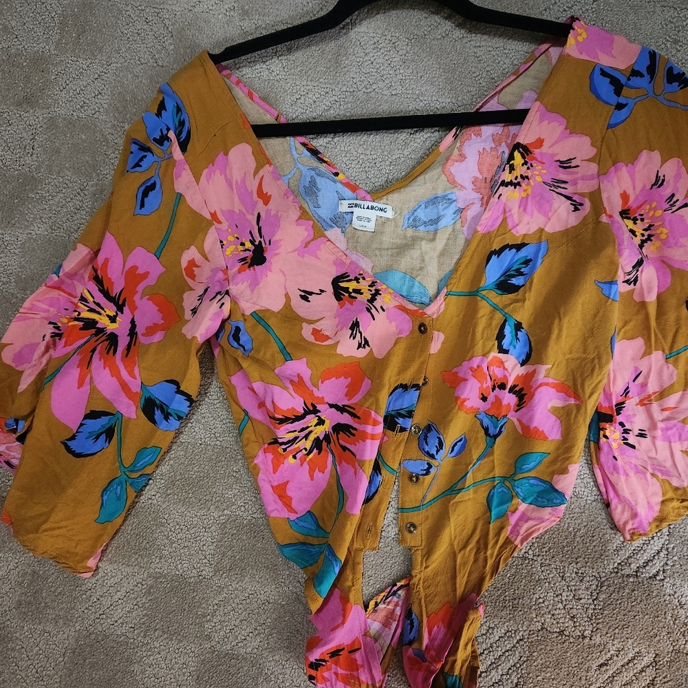 Billabong women's blouse
